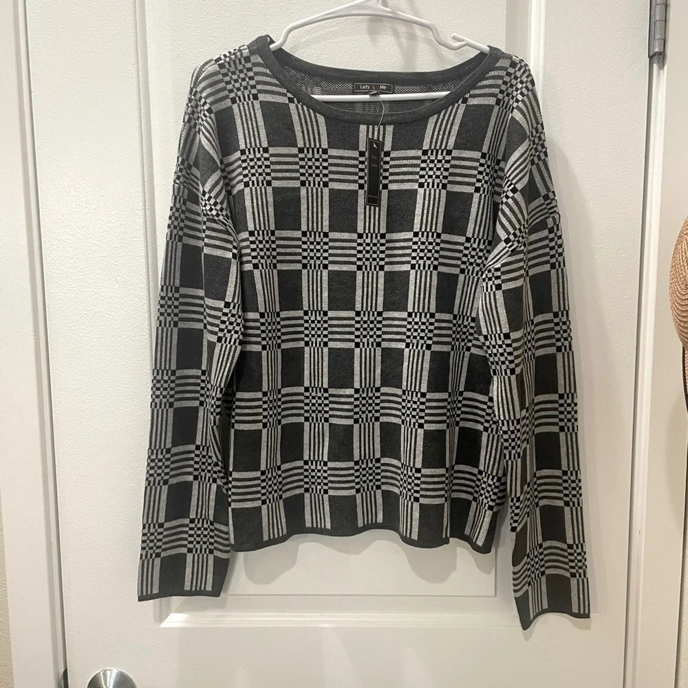 NEW…LETY & ME Geo Pattern Sweater - Picture 4 of 5